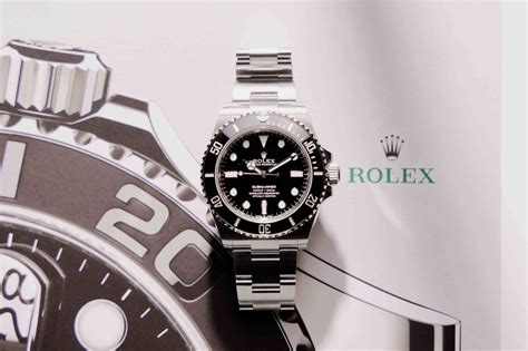 rolex sea dweller wrist shot submariner|rolex 114060 vs 124060.